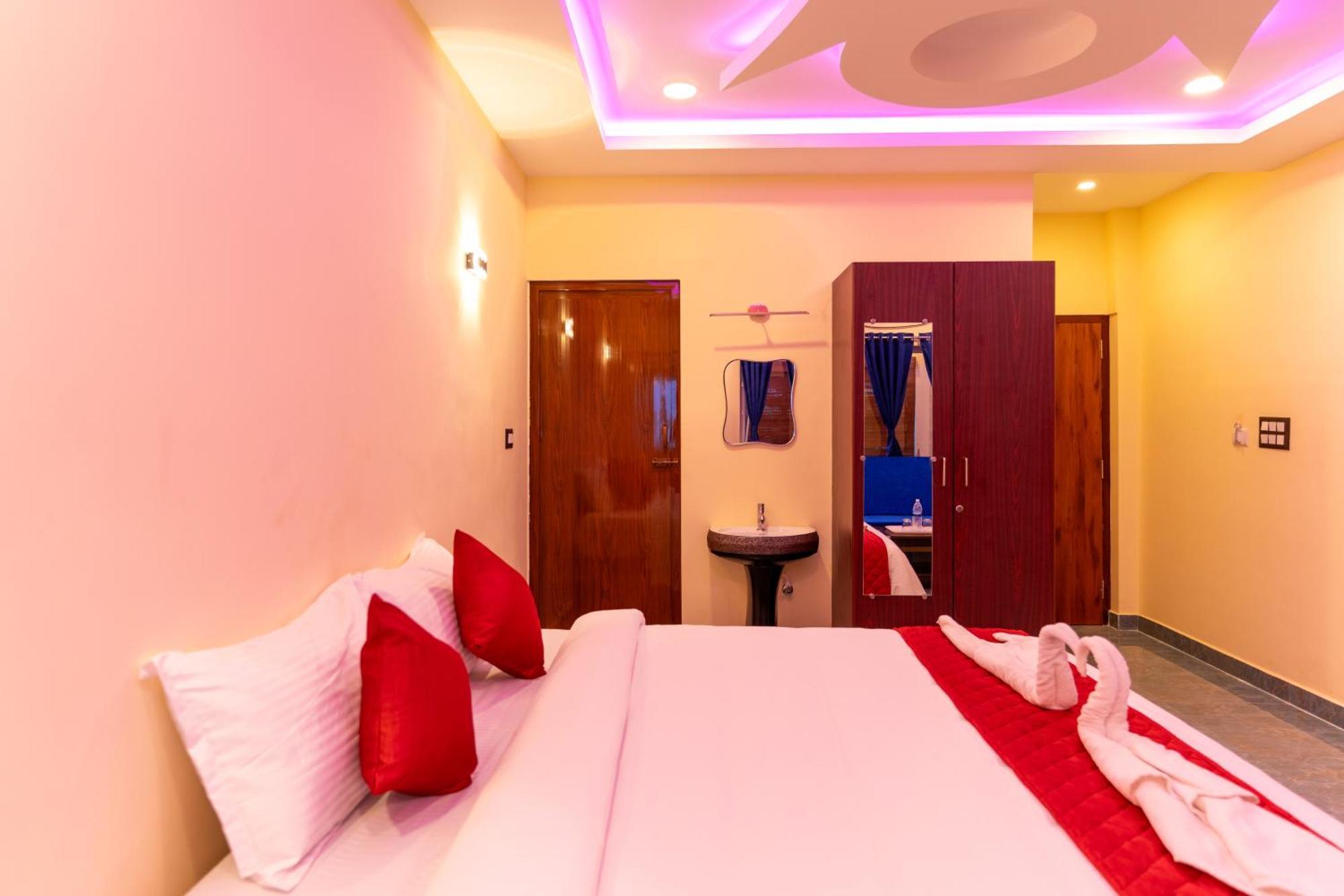 Auro Beach Resort Pondicherry Esterno foto